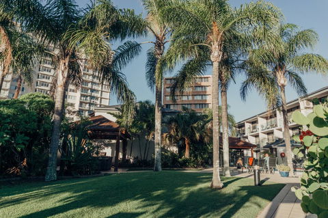 Burleigh Palms Holiday Apartments - Newcastle Accommodation 38