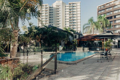 Burleigh Palms Holiday Apartments - Newcastle Accommodation 26