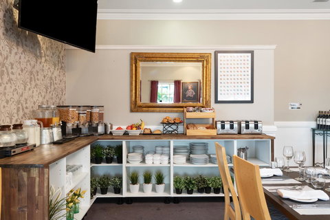 Coopers Colonial Motel - Newcastle Accommodation 31