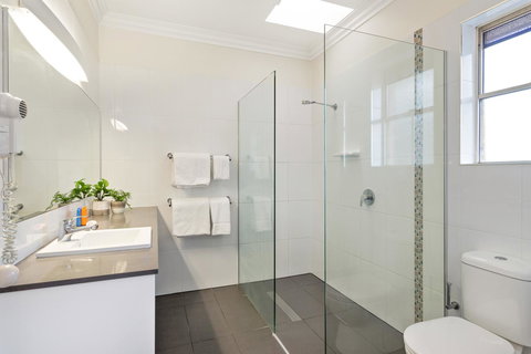 Coopers Colonial Motel - Newcastle Accommodation 5