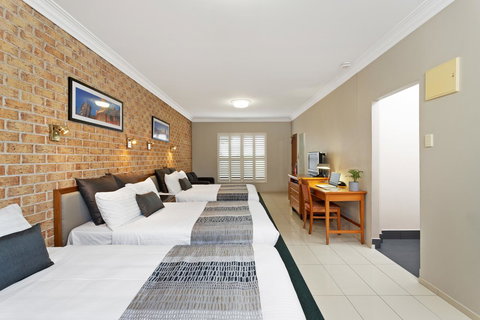 Coopers Colonial Motel - Newcastle Accommodation 3