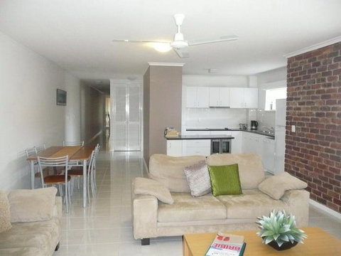 The Gums Anchorage - Newcastle Accommodation 31