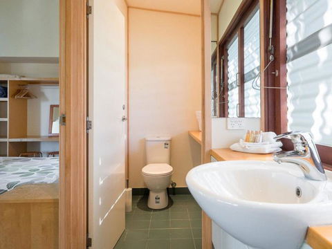 Laguna House - New Castle Tourism 10