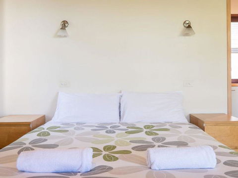 Laguna House - New Castle Tourism 15