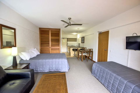 Anchorage On Straddie - New Castle Tourism 35