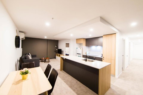 Mid Night Apartment Canberra City Onsite Parking - Newcastle Accommodation 2