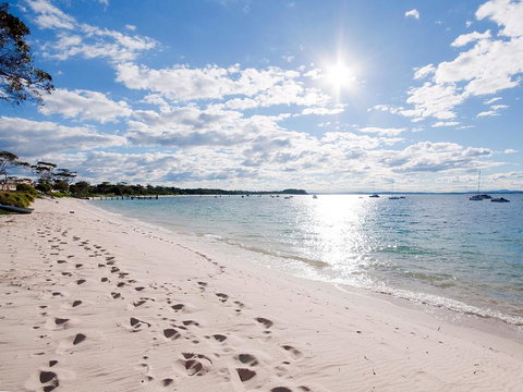 'Beachside' Shoal Bay, Unit 4 - New Castle Tourism 1