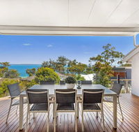 'Nunkeri' 5 Kerrie Close - Stunning House with Fabulous Views Linen WIFI  Air Conditioning - New Castle Tourism