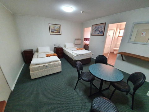 1 Lakeview Plaza - Newcastle Accommodation 0
