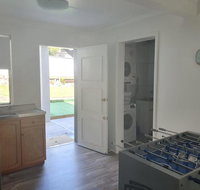 12 Cooloola Drive - Family home close to beach pet friendly - New Castle Tourism