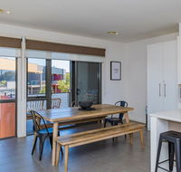 13 Shore Place - New Castle Tourism