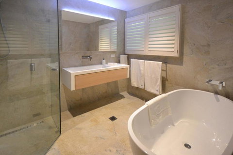 131 Pacific Drive, Port Macquarie - Newcastle Accommodation 1