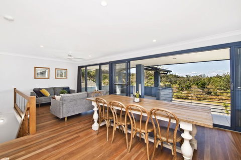 143 Matthew Flinders Drive, Port Macquarie - New Castle Tourism 0