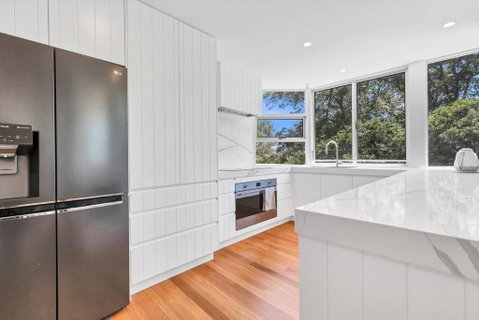 BEACH01- Mooloolaba Beachfront Apartment With Private Pool - Newcastle Accommodation 3