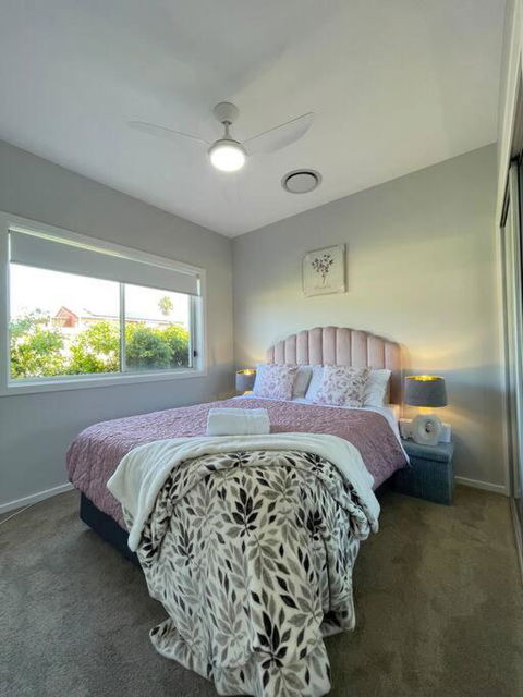 Brand New 5 Star Category Home At RedHead Beach - Newcastle Accommodation 4
