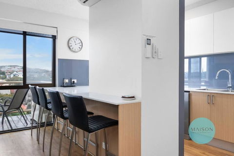 Central Cooks Hill Apartment - Newcastle Accommodation 1
