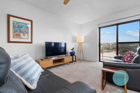 Central Cooks Hill Apartment - Newcastle Accommodation 3