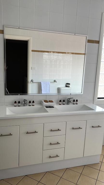 Charlestown TownHouse - New Castle Tourism 3