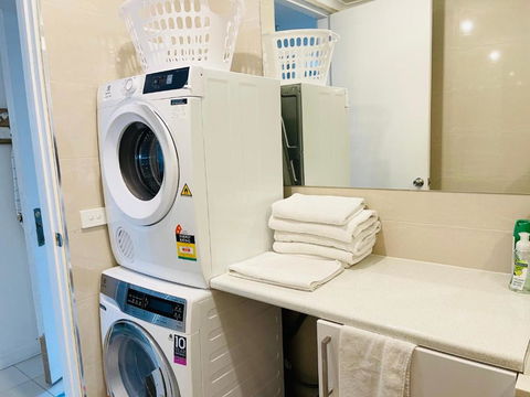 D101 Charming Apartment- Free Parking - Newcastle Accommodation 3