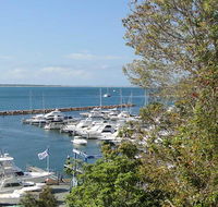 3 'Paradiso' 4 Laman Street - aircon pool heart of town water views - New Castle Tourism