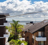3 'The Commodore'  9-11 Donald Street - great unit in the heart of town - New Castle Tourism