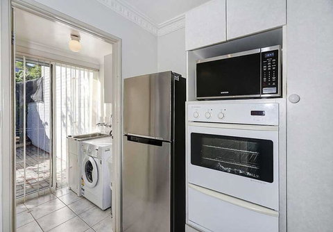 3 Oceans Apartments - Scarborough - Newcastle Accommodation 0