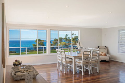 31 McMillan Crescent - Newcastle Accommodation 3