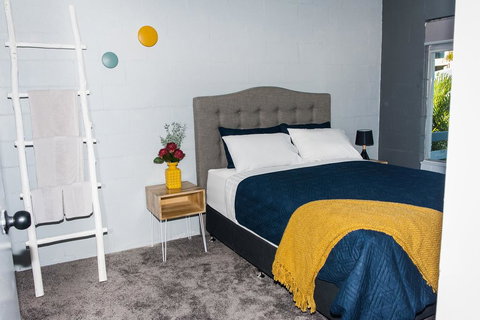 454 Charlton Esplanade Apartment - Newcastle Accommodation 2