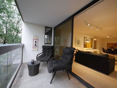 5 Star In Prime Double Bay Location With Balcony - Newcastle Accommodation 3