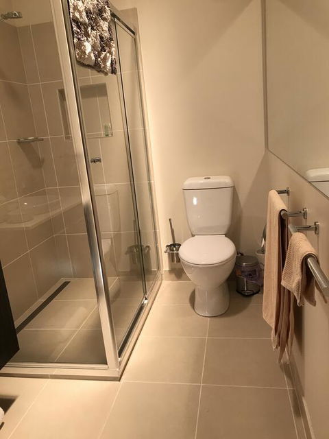 5 Star Room With Own Bathroom - Singles, Couples, Families Or Executives - New Castle Tourism 2