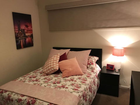 5 Star Room With Own Bathroom - Singles, Couples, Families Or Executives - New Castle Tourism 0