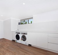 6 Banksia Crescent Marcoola - NEW LISTING - Newcastle Accommodation