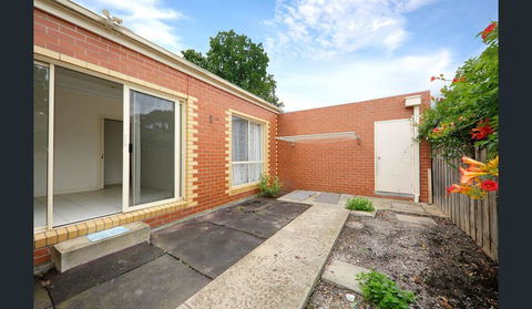 6 CAN STAY, CENTRAL GLEN WAVERLEY - New Castle Tourism 1