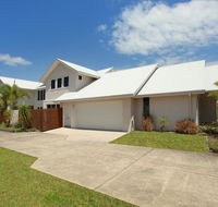 60 Beachway Parade Marcoola 500 BOND Linen supplied - Newcastle Accommodation
