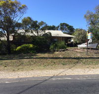 90 mile beachhousevillas - Newcastle Accommodation