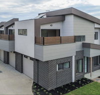 A brand new private townhouse - Newcastle Accommodation