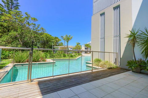 A Deluxe Swim Up - Drift Apartments South - Newcastle Accommodation 1