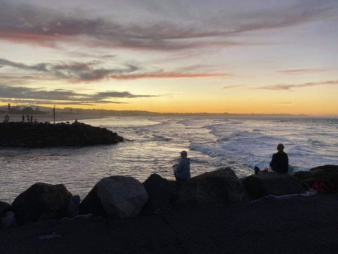 A Drop In The Ocean - Kingscliff - New Castle Tourism 0
