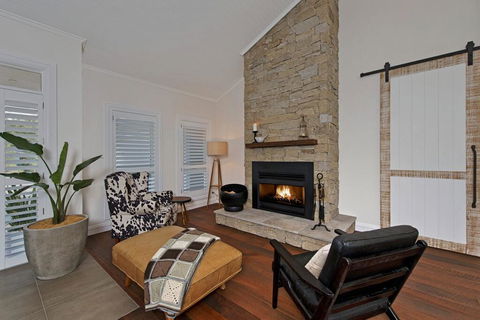 A Home Like Few Others - Newcastle Accommodation 2