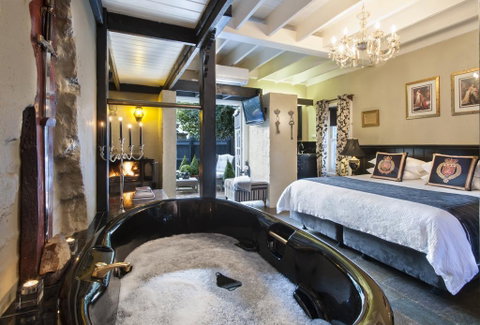 A Loft In The Mill Boutique Accommodation - Newcastle Accommodation 3