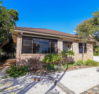 A Reflection on the Lake - Newcastle Accommodation