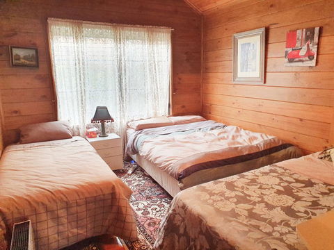 Abelia Cottages SPA Lakeside COTTAGE No 2 - Newcastle Accommodation 3