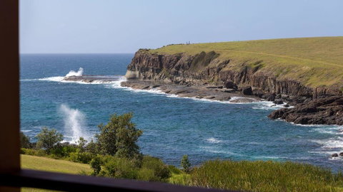 Absolute Oceanfront Cottage - Newcastle Accommodation 1