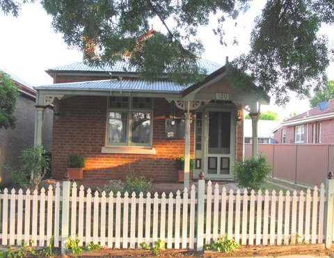 Acacia Cottage On Peel, Bathurst - New Castle Tourism 0