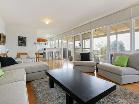 DROMANA BEACH SHACK - Newcastle Accommodation 3