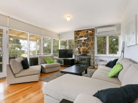 DROMANA BEACH SHACK - Newcastle Accommodation 0