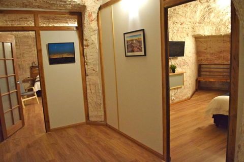 Dug Out B&B - Newcastle Accommodation 2
