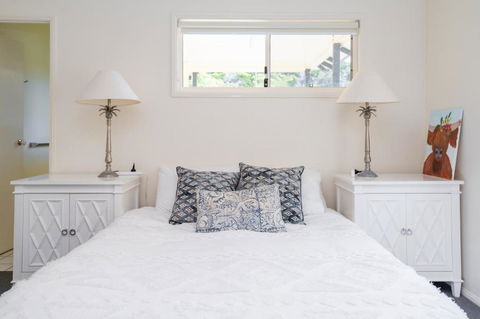 E.V. - Eurong Beach Villa - Newcastle Accommodation 4