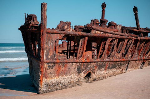 E.V. - Eurong Beach Villa - Newcastle Accommodation 1