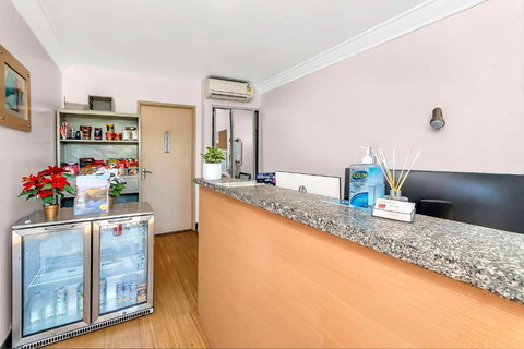Econo Lodge Karratha - Newcastle Accommodation 3
